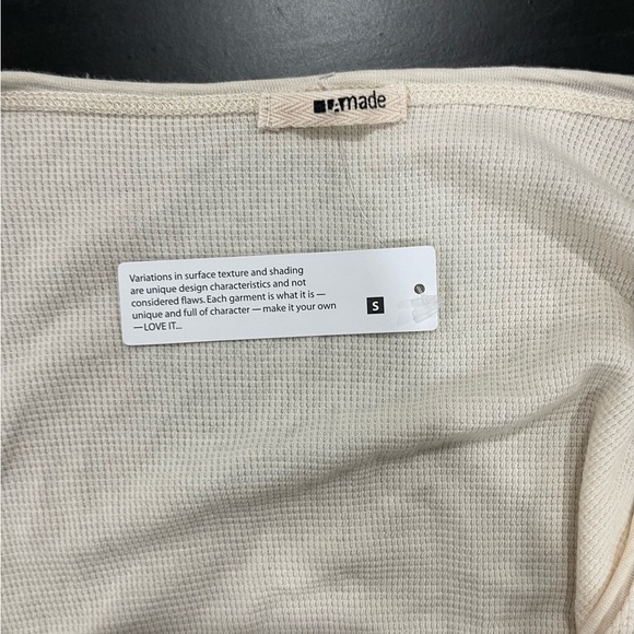 NWT LAmade Long Sleeve Beige Waffle Knit Top Sz Small - Picture 7 of 7